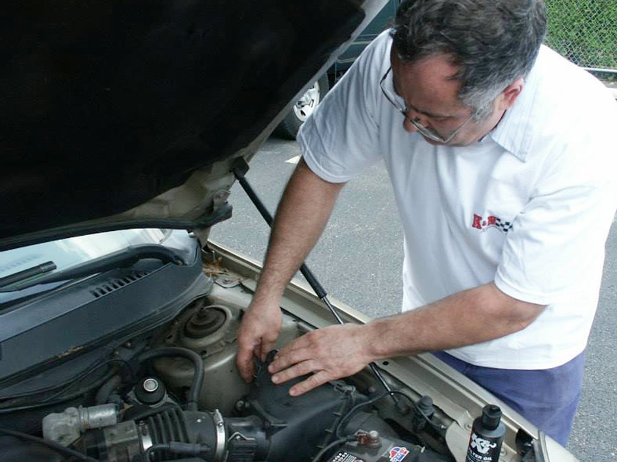 ron ananian working under the hood